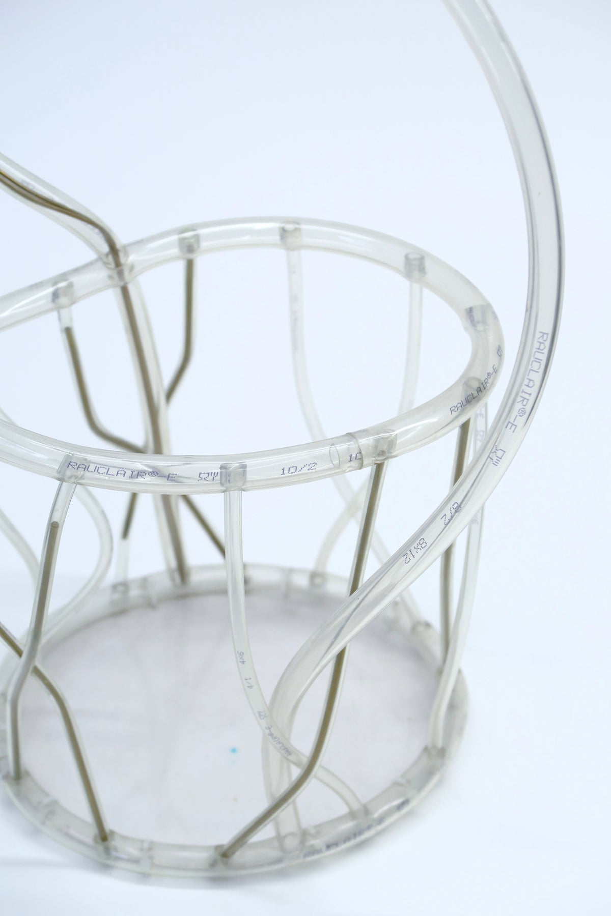 Canarie plastic basket